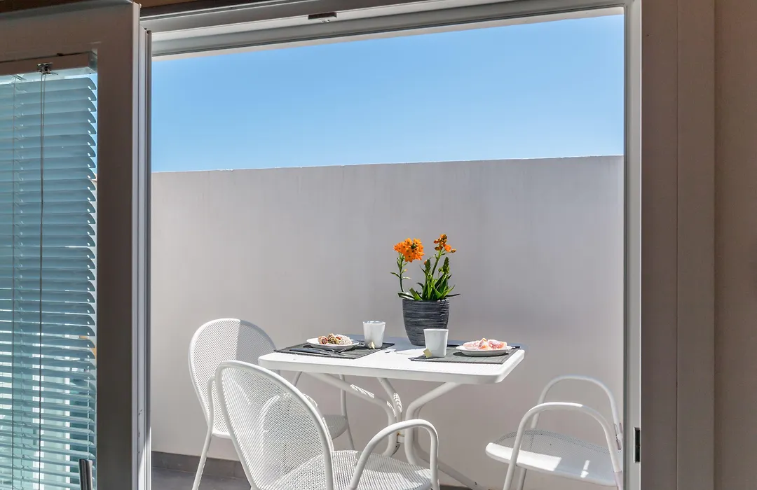 B&B Bianco E Blu-1